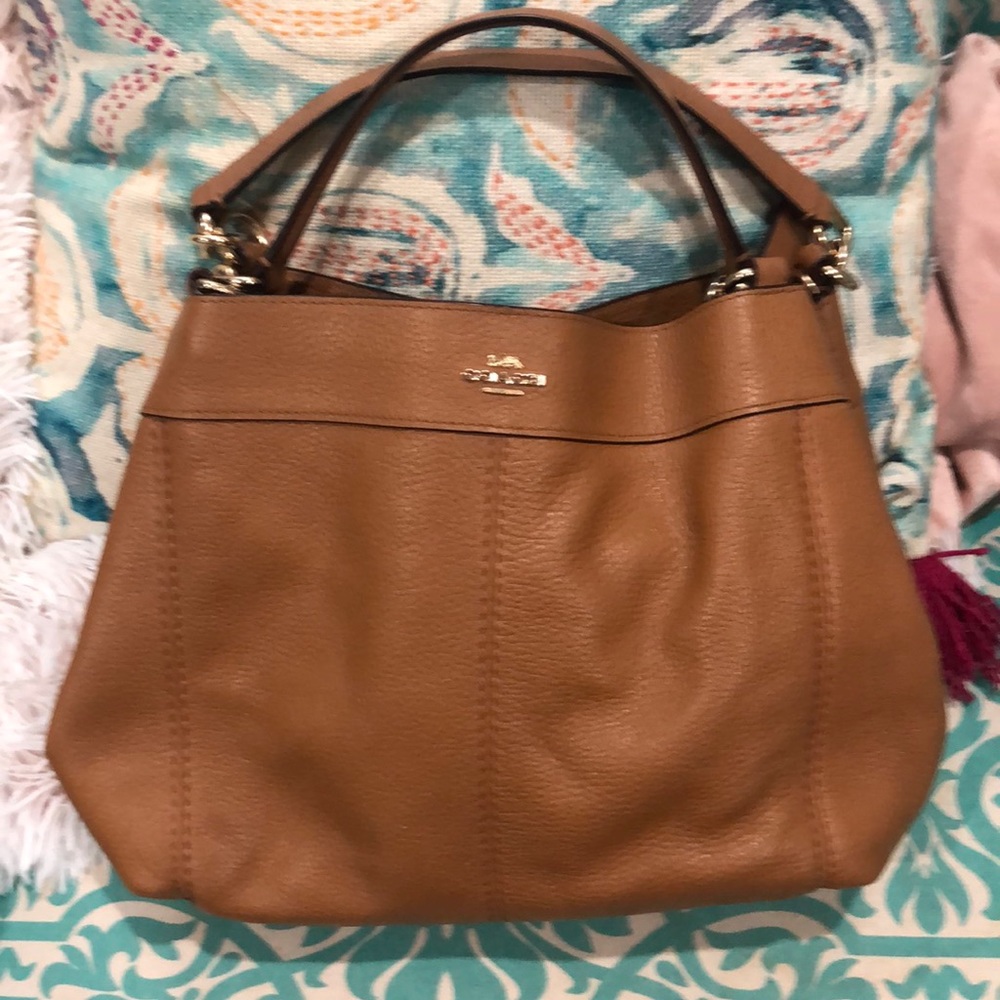 NWOT Coach camel leather handbag